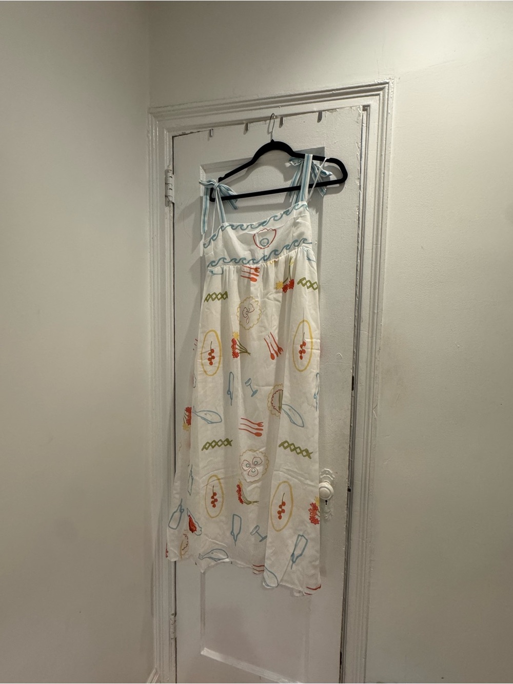 Lightweight White Maxi Dress with Multicolor Prints